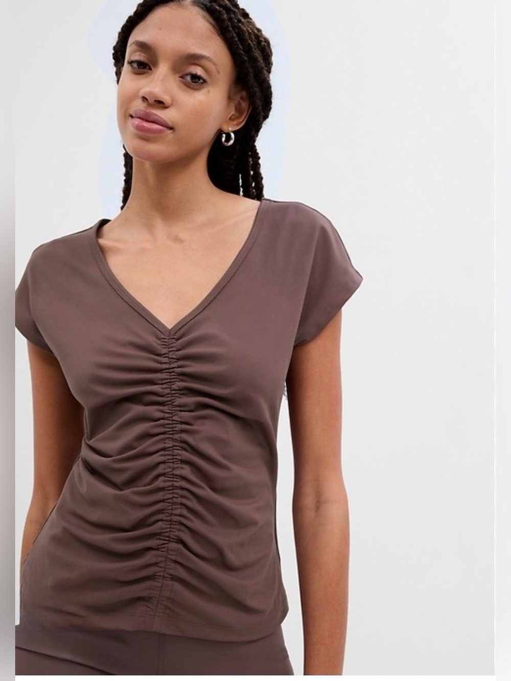 GapFit Studio Fitted Ruched Brown size XL.
